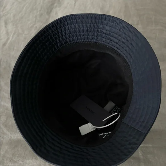 Prada Re-Nylon bucket hat New with tags - Picture 2 of 9